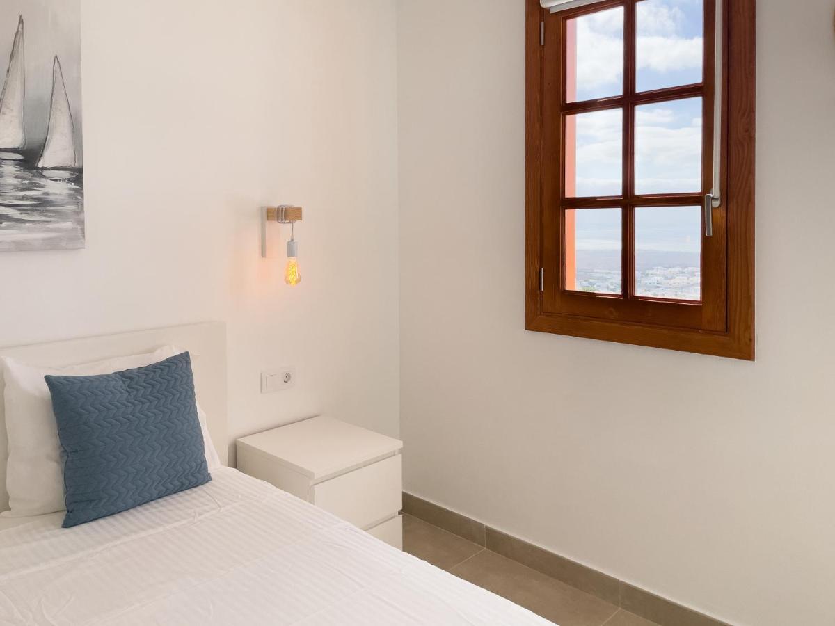 Villa Livia Tías Esterno foto