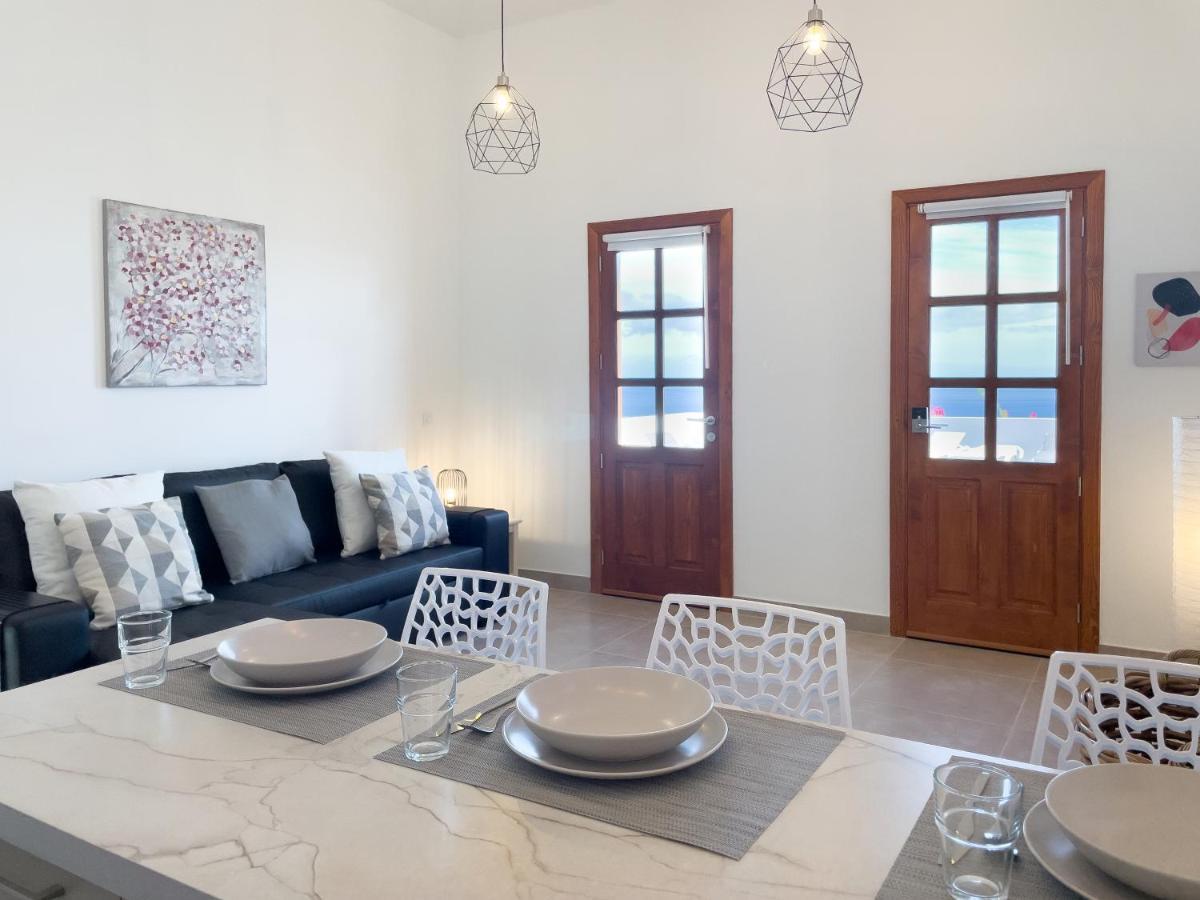 Villa Livia Tías Esterno foto